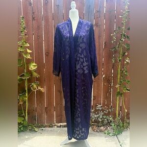 Victoria’s Secret Gold Crown Label Purple Lace Devore Duster Robe Size Medium